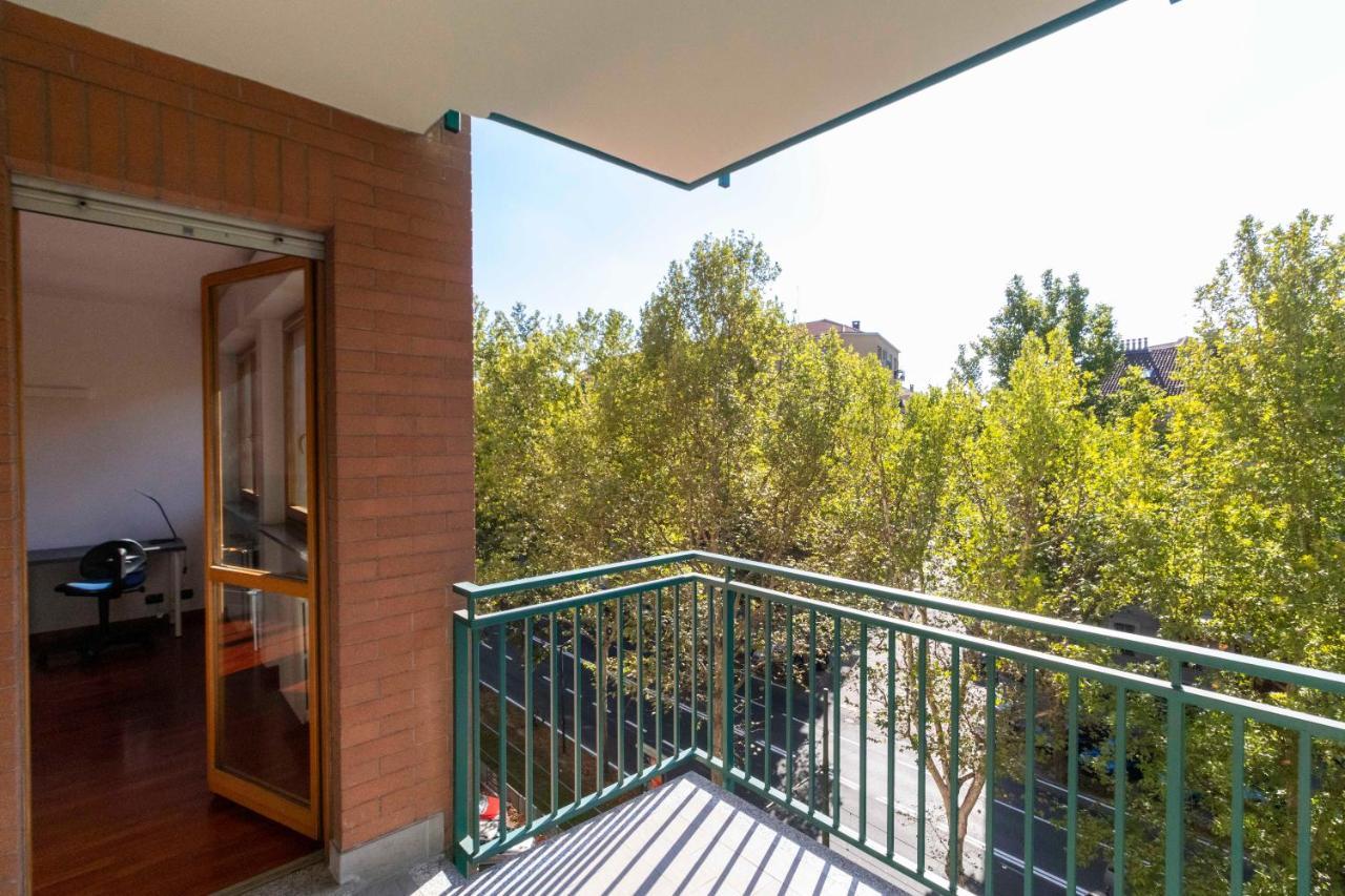 Cozy&Spacious Apt 2 Min Walk From The Tram Stop! Apartment Торино Екстериор снимка
