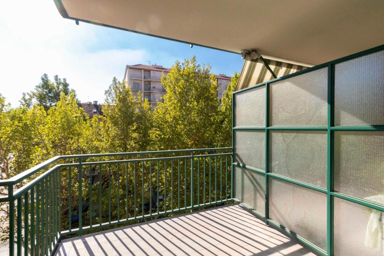 Cozy&Spacious Apt 2 Min Walk From The Tram Stop! Apartment Торино Екстериор снимка